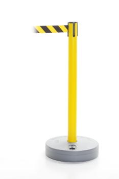 retractable-barrier-outdoor-yellow-1